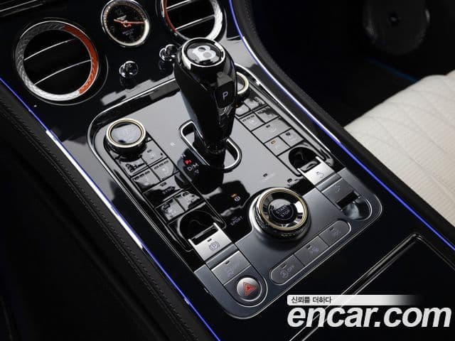 Bentley Continental GT 2024 — Şəkil 15/19