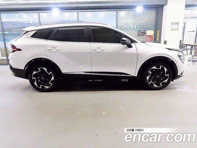 Kia Sportage 2023 — ფოტო 3/20