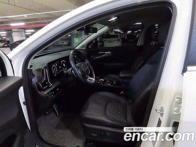 Kia Sportage 2023 — ფოტო 6/20
