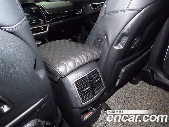Kia Sportage 2023 — ფოტო 15/20