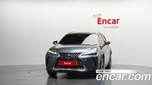 Lexus UX250h 2019 — ფოტო 3/20