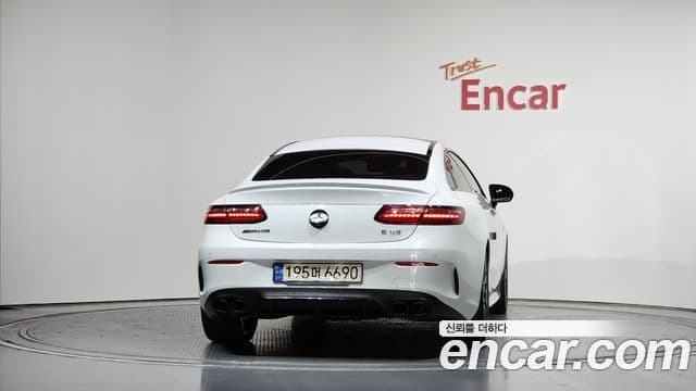 Mercedes-Benz E-Class 2023 — Şəkil 25/32