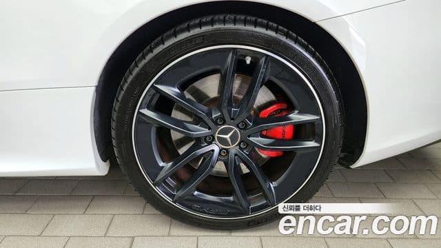 Mercedes-Benz E-Class 2023 — Şəkil 19/32