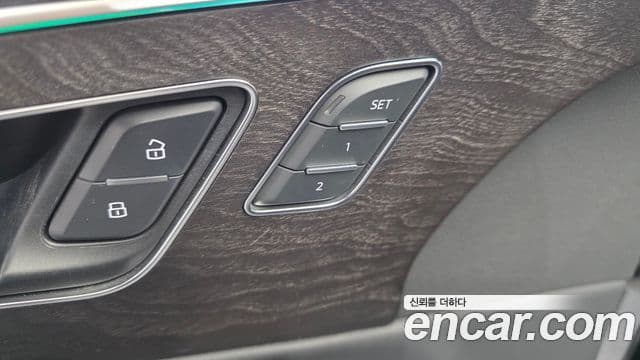 Audi Q7 2022 — Photo 25/33