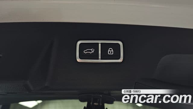 Kia Sorento 2023 — Şəkil 16/20