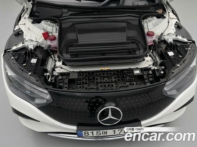Mercedes-Benz EQE 2022 — Photo 8/12