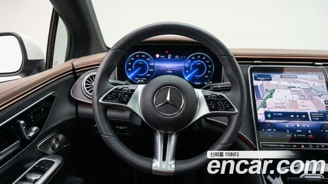 Mercedes-Benz EQE 2022 — Şəkil 11/12