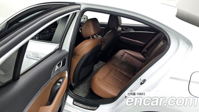 Genesis G70 2019 — Şəkil 19/20