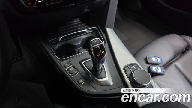 BMW 4 Series 2018 — Фото 9/20