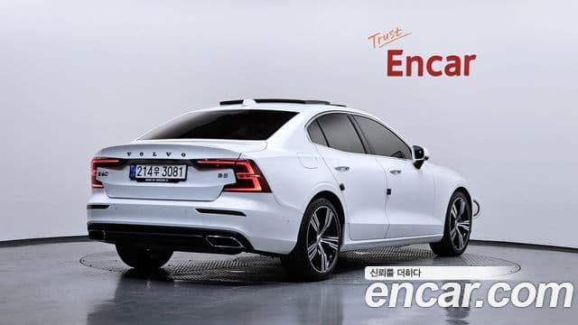 Volvo S60 2021 — Şəkil 2/20