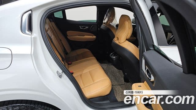 Volvo S60 2021 — Şəkil 11/20