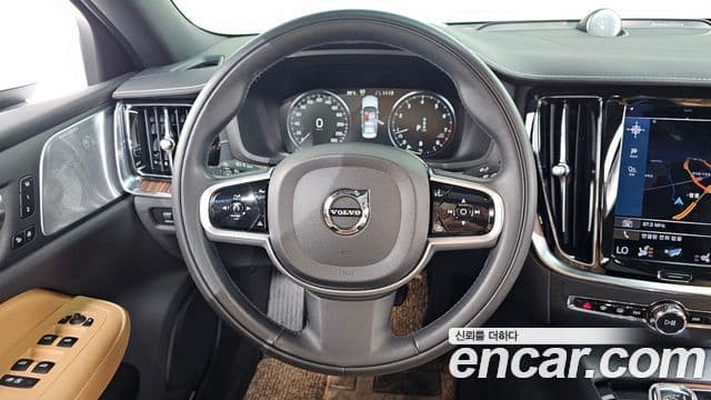 Volvo S60 2021 — Şəkil 14/20