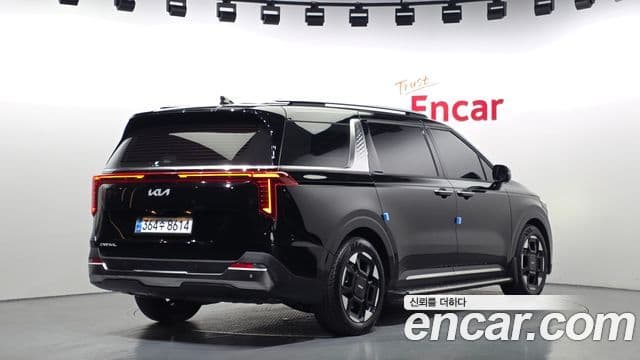 Kia Carnival 2025 — Фото 2/20