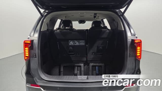 Kia Carnival 2025 — Фото 17/20