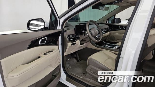 Kia Carnival 2023 — Şəkil 10/20