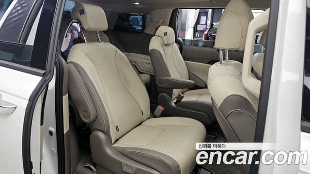 Kia Carnival 2023 — Şəkil 12/20