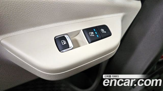 Kia Carnival 2023 — Şəkil 18/20