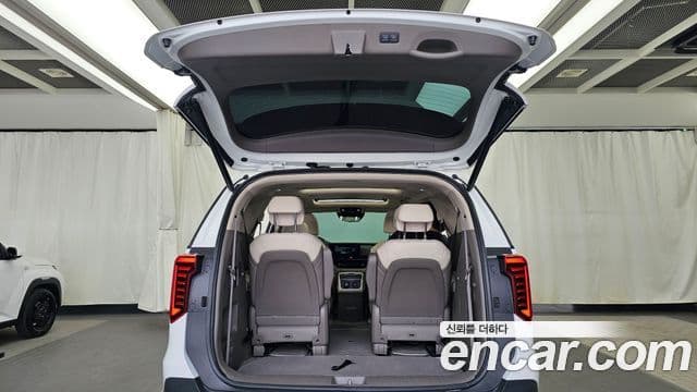 Kia Carnival 2023 — Şəkil 20/20