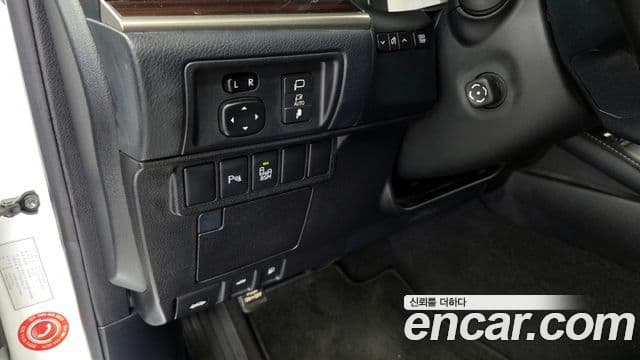 Lexus ES300h 2018 — ფოტო 16/20