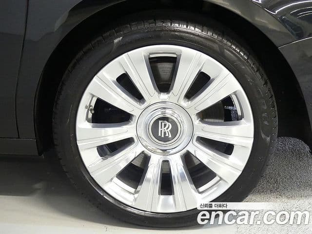 Rolls-Royce Ghost 2021 — Photo 16/20