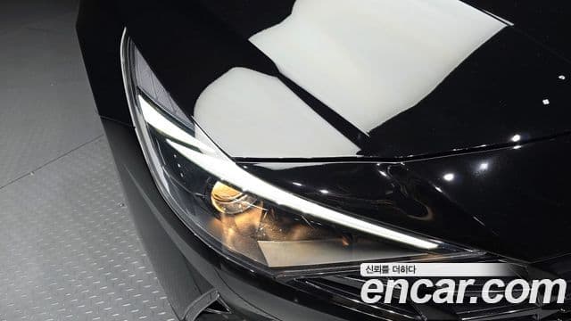 Hyundai The New Avante Hybrid 2021 — Photo 22/30