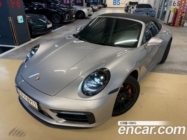 Porsche 911 2022 — ფოტო 19/19