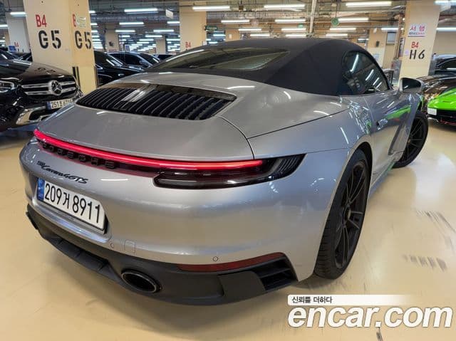 Porsche 911 2022 — ფოტო 9/19