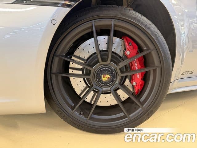 Porsche 911 2022 — ფოტო 7/19
