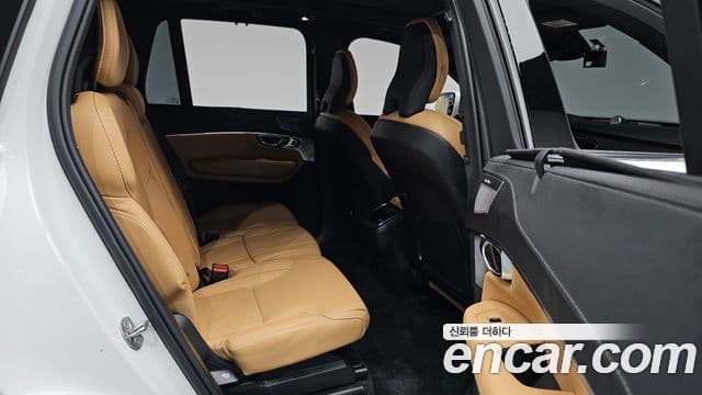 Volvo XC90 2025 — Фото 12/20