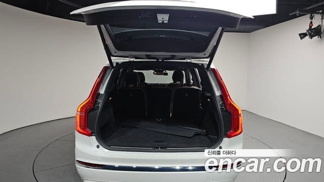Volvo XC90 2025 — Photo 6/39