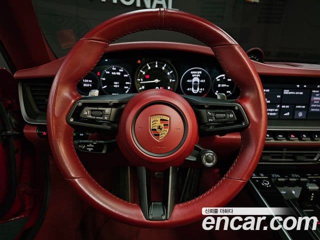 Porsche 911 2021 — Şəkil 13/20