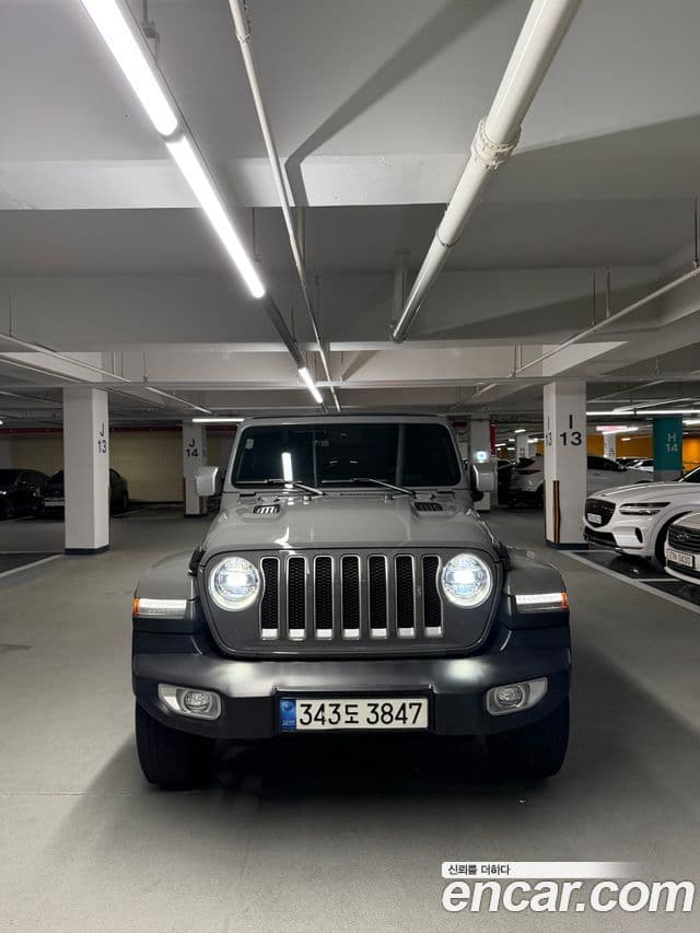 Jeep Wrangler 2021 — ფოტო 3/13
