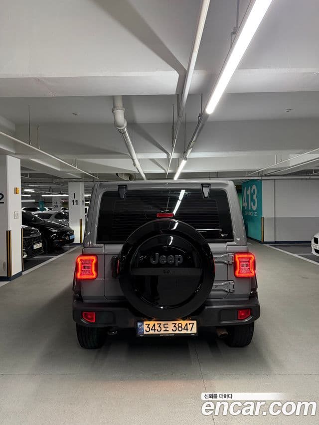 Jeep Wrangler 2021 — ფოტო 4/13
