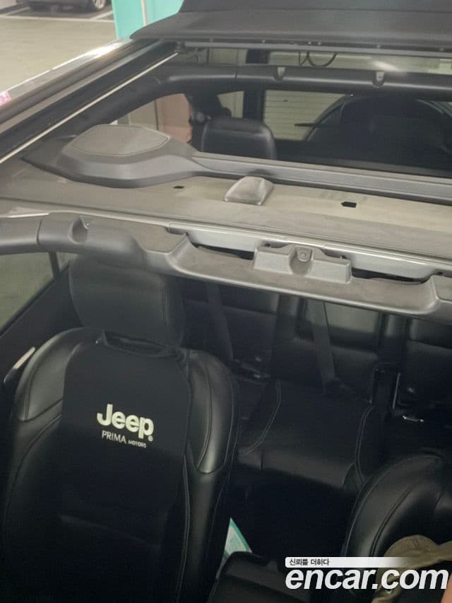 Jeep Wrangler 2021 — ფოტო 11/13