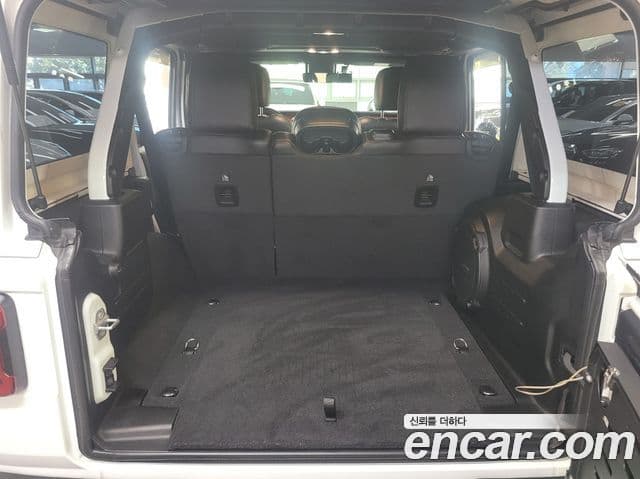 Jeep Wrangler 2023 — Şəkil 17/20