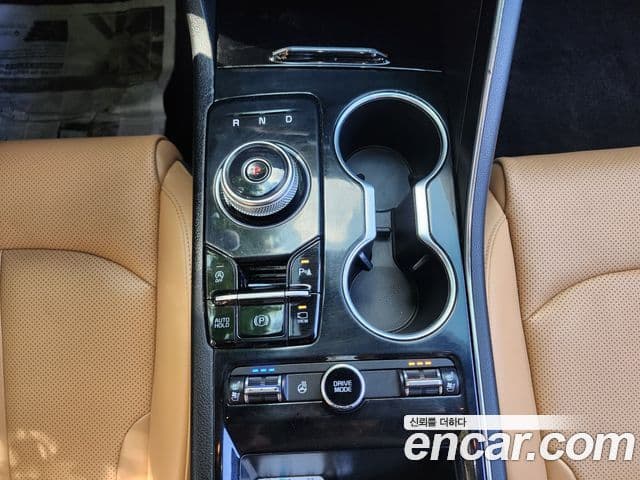 Kia K5 2021 — ფოტო 11/20