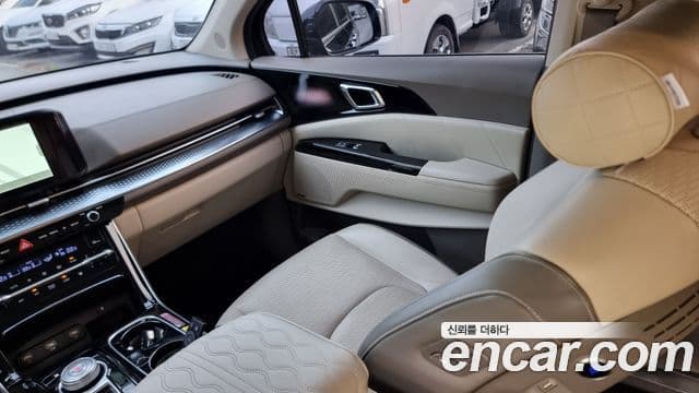 Kia Carnival 2022 — Фото 8/20