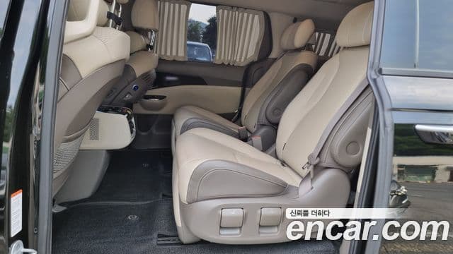 Kia Carnival 2022 — Фото 12/20