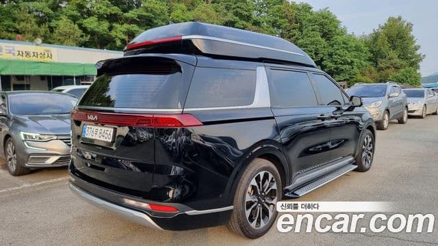 Kia Carnival 2022 — Фото 17/20