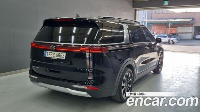 Kia Carnival 2020 — ფოტო 2/17
