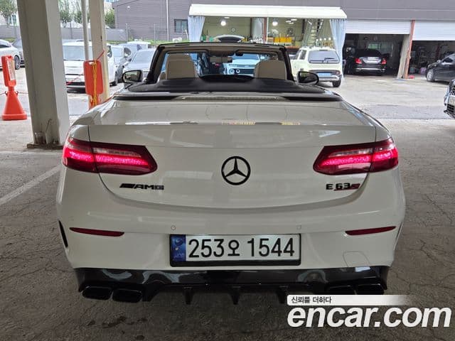 Mercedes-Benz E-Class 2018 — Фото 13/20