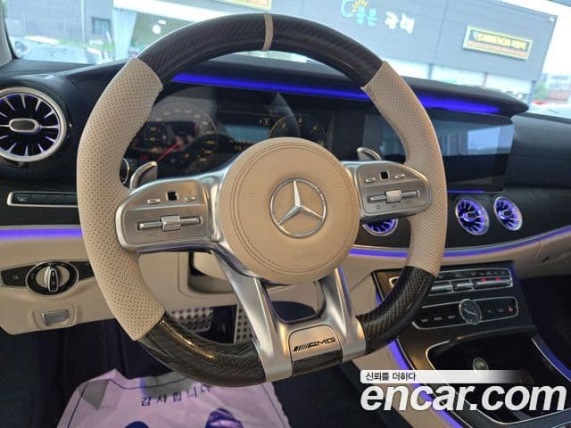Mercedes-Benz E-Class 2018 — Фото 19/20