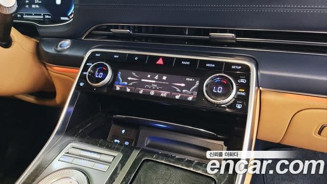Genesis GV80 2021 — Photo 2/20