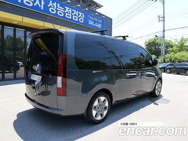 Hyundai Staria 2024 — Фото 3/20