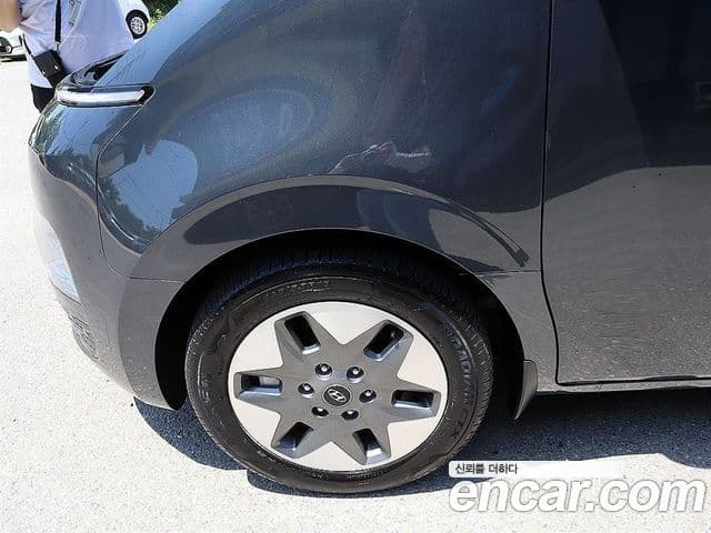 Hyundai Staria 2024 — Фото 18/20