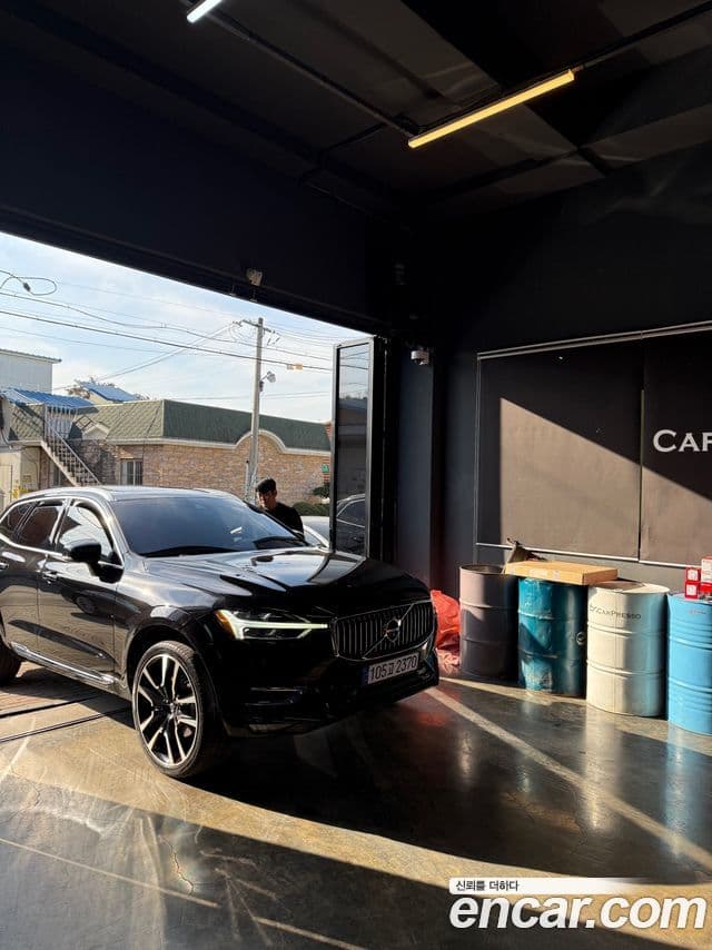 Volvo XC60 2018 — Şəkil 18/20