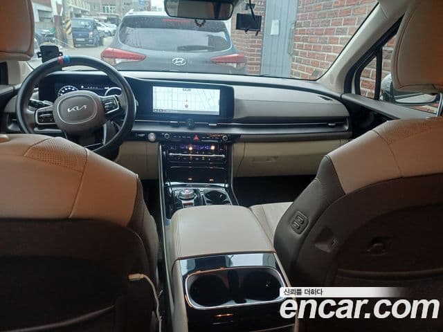 Kia Carnival 2022 — ფოტო 1/7