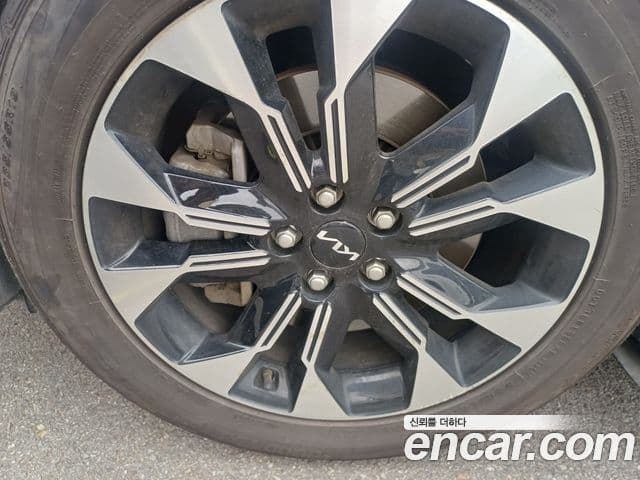 Kia Carnival 2022 — ფოტო 6/7