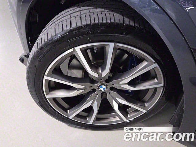 BMW X7 2021 — Şəkil 19/20