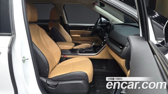 Kia Carnival 2022 — ფოტო 12/20